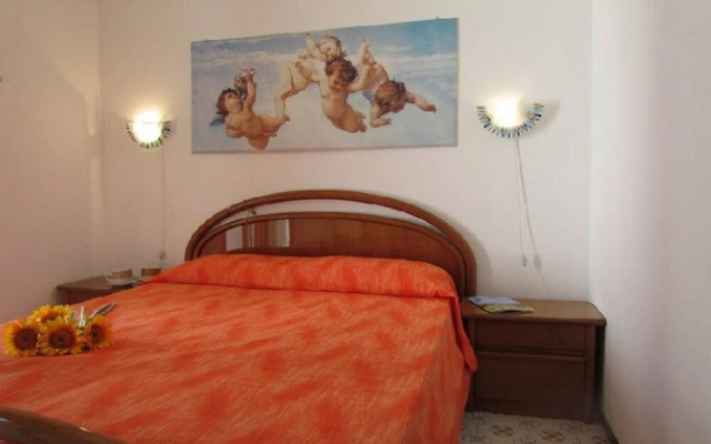 Three-room apartment in a nice villa with garden - Beach Place Included