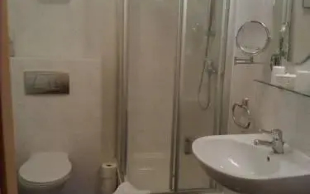 Komfort-Pension Haus Christel & Guesthouses