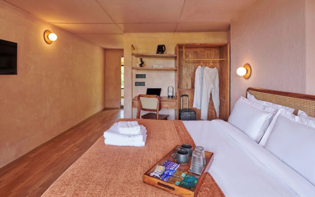 MINIMALIST An Eco Farmstay