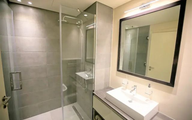 Gorgeous Stay With Balcony at Park View