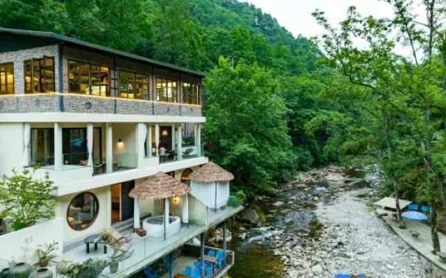 Qingchengshan Yipintan Sitang Homestay