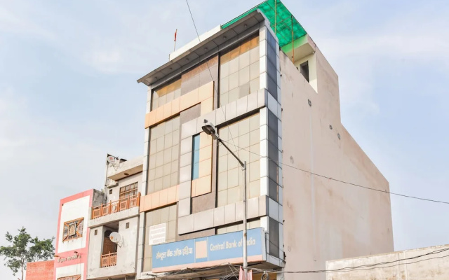 Hotel Crown Inn By OYO