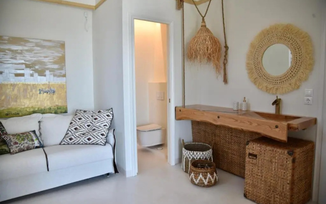 Elefthia Syros Exclusive Suite