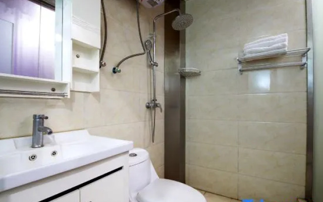 Xinzheng Hanfei Hotel (Golden Avenue store)