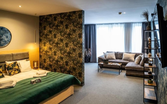Hotel Seven