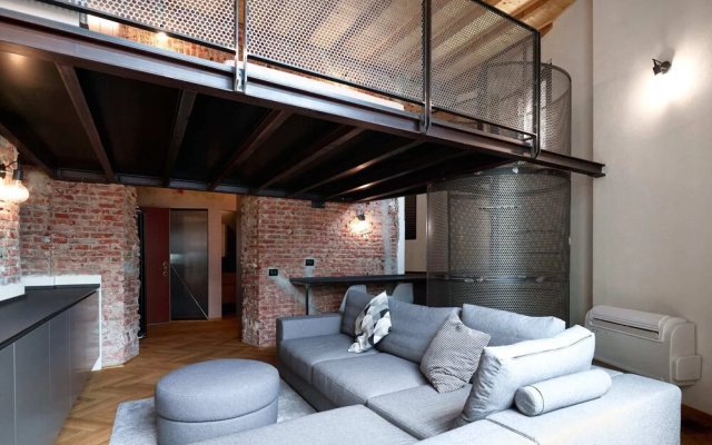 Lancetti Stylish Loft
