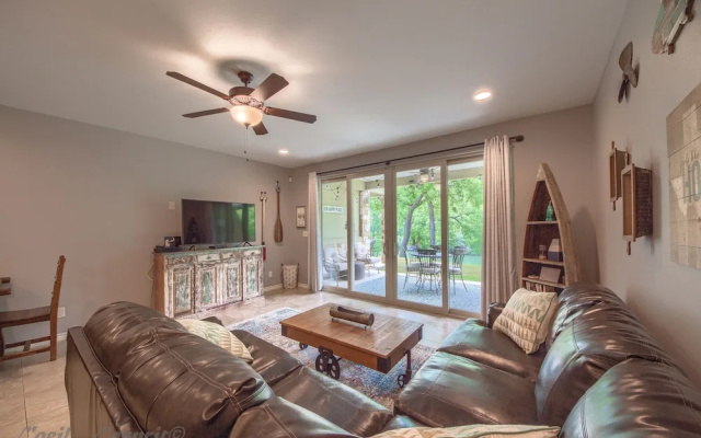 Rio Refuge Rg 105 2 Bedroom Condo by RedAwning