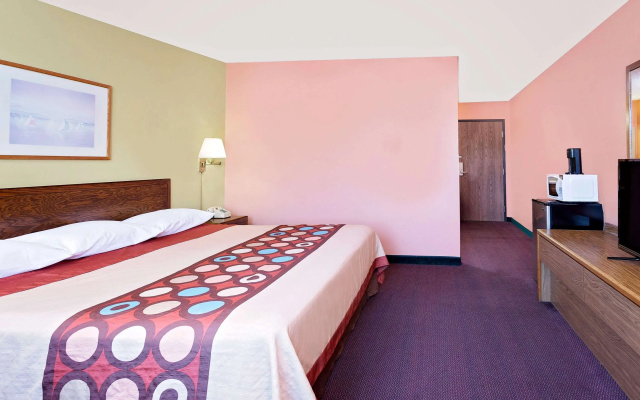 Super 8 by Wyndham Sturgeon Bay