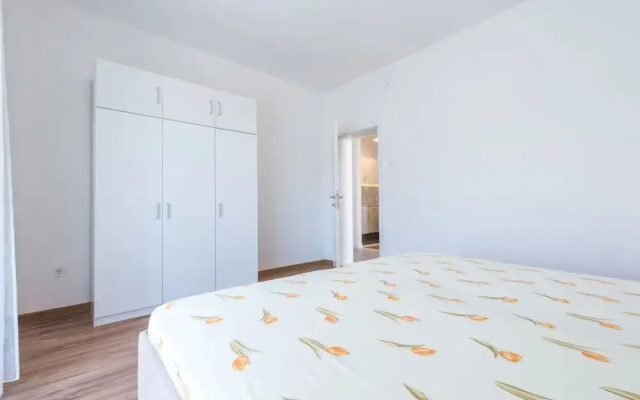 Apartments Lucija - Two Bedroom Apartment With Balcony and Sea View