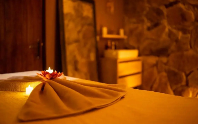 Liona Hotel