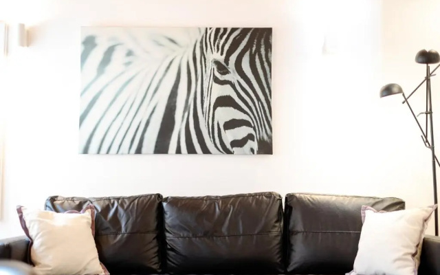 Bright And Sunny Apartment