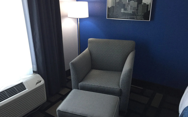 Best Western Plus Birmingham Inn & Suites