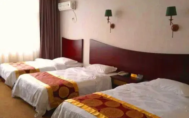 Pu'er Tianyi Hotel
