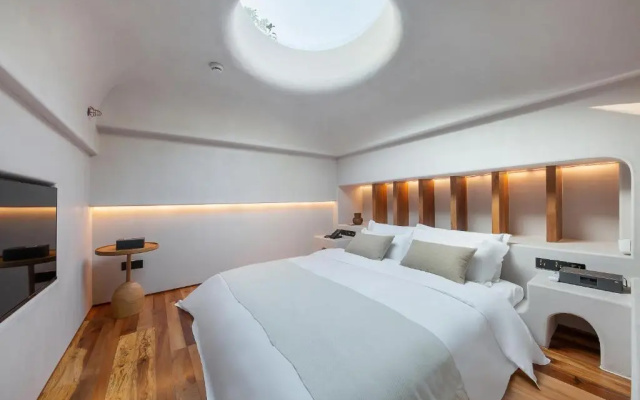 Nayun Xingkongsu Hotel