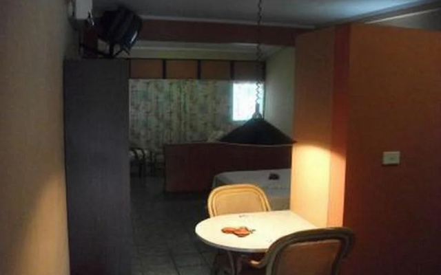 Studio 6 Apartments