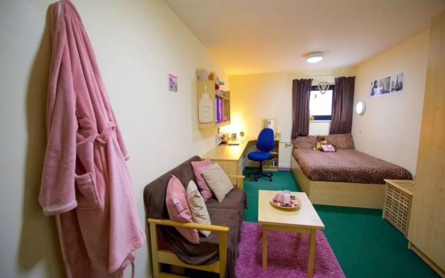 Qingdao Starway Middle Xianggang Road Hotel