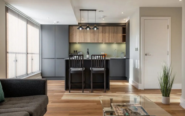 Celador Apartments - Bond House