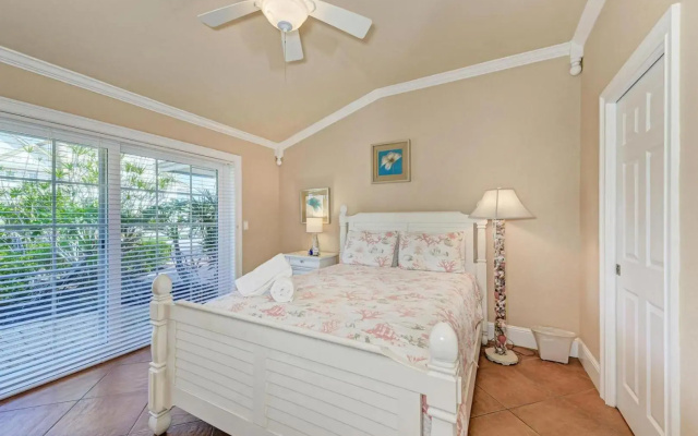Sand Dollar - 6604 Holmes Blvd