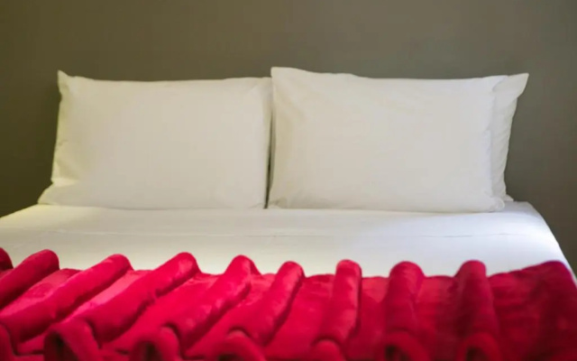 Serranos Park Hotel