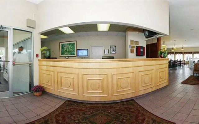Quality Inn & Suites Elizabethtown Area