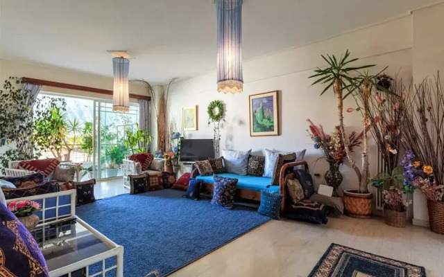 Bright Comfy Flat Near the Beach the City Center