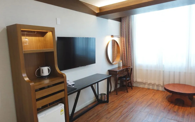 Prince Hotel