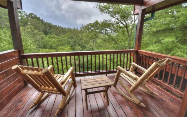 The Lone Star Cabin