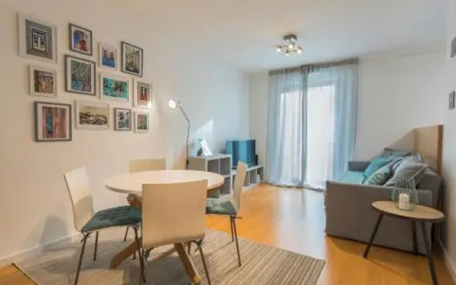 Lovelystay - Family-Friendly Apartment Downtown