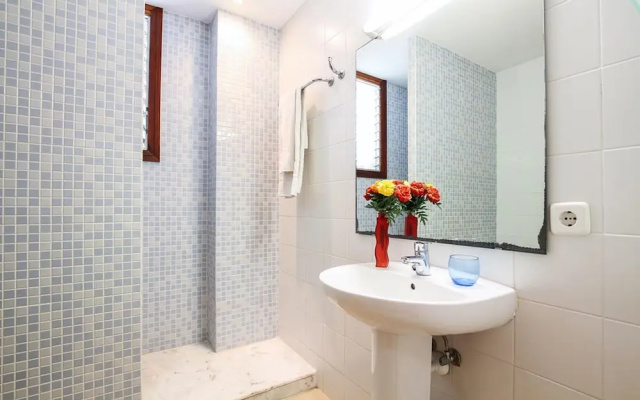 Apartment - 3 Bedrooms with WiFi and Sea views - 108768
