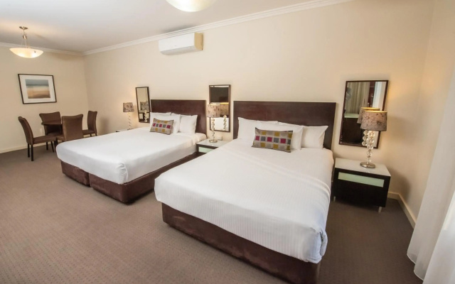 Best Western Plus Hovell Tree Inn