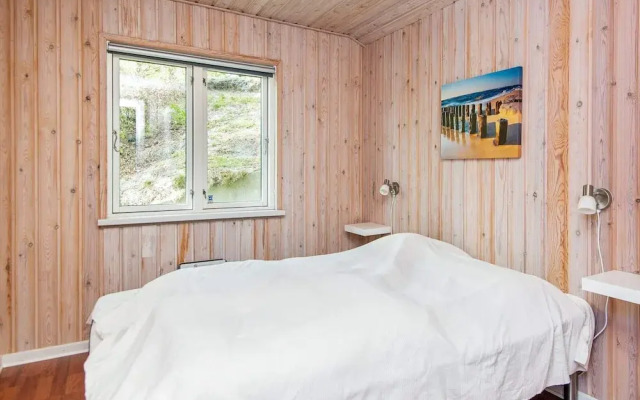 Bright Holiday Home in Glesborg near Beach