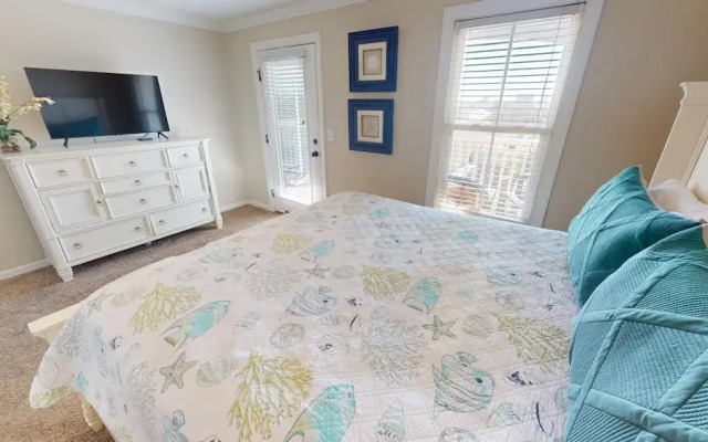 Pelican Landing 302 by Tybee Vacation Rentals