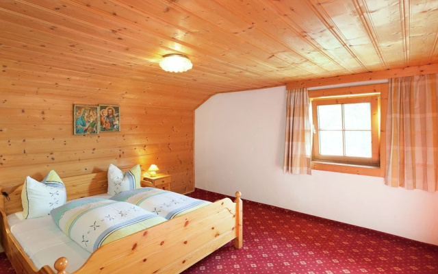 Spacious Farmhouse in Aschau im Zillertal With Meadow View
