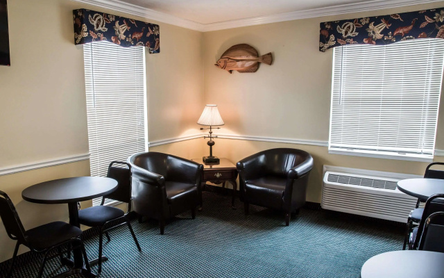 Econo Lodge Crystal Coast