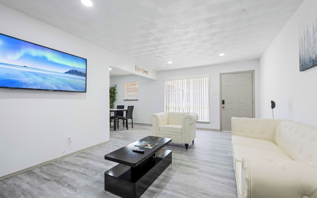 Leandro Apartments
