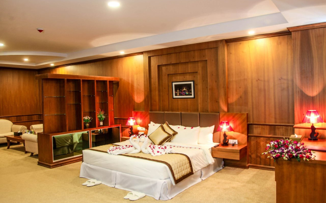 Mingalar Thiri Hotel