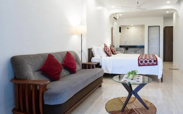 Shanu's Seaside Inn - A Family-Run Guesthouse Just 100 Metres from Candolim Beach