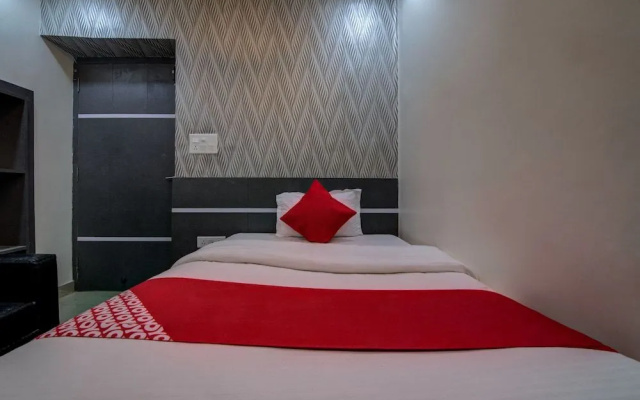 OYO 29204 Hotel Blue Sapphire