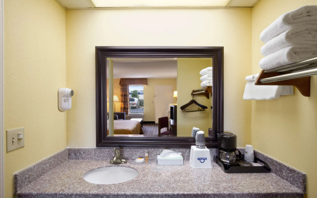 Days Inn by Wyndham Richburg