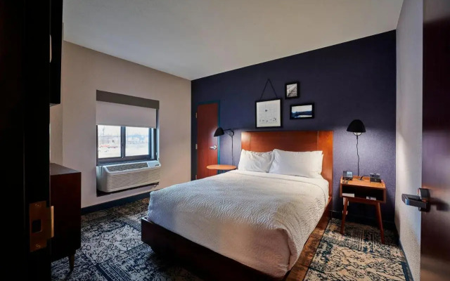Clarion Hotel & Conference Ctr