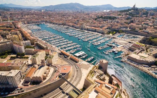Ruby Lilou Hotel Marseille by IHG