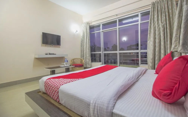 OYO 28084 Hotel Pangolin