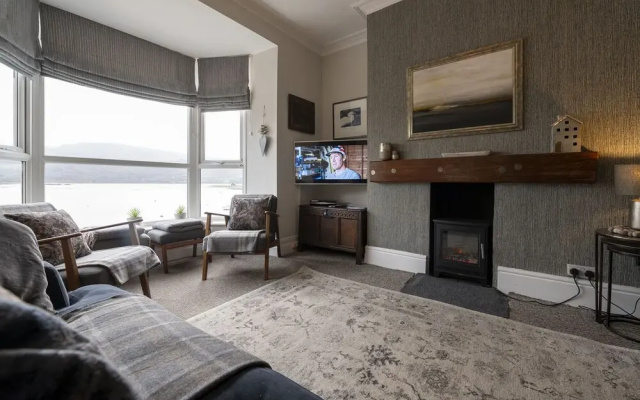 Harbour View - Flat 2 - Tudor House