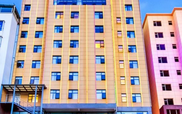 7Days Inn Hotel (Zhaotong Airport & Shenggeng Cultural Park Branch)