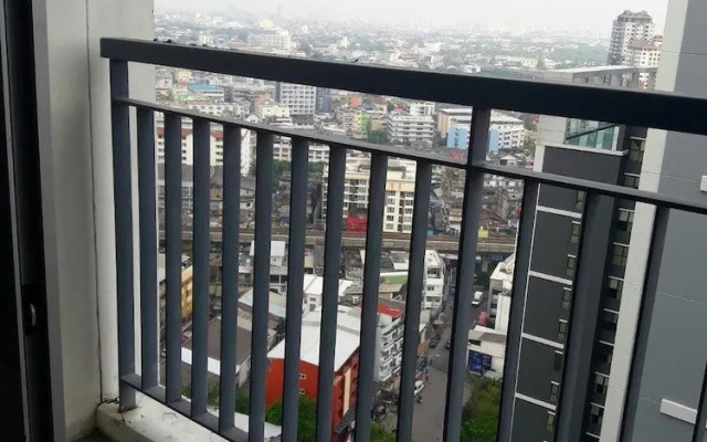 Highrise Cityview Aspire Condo Gym Pool