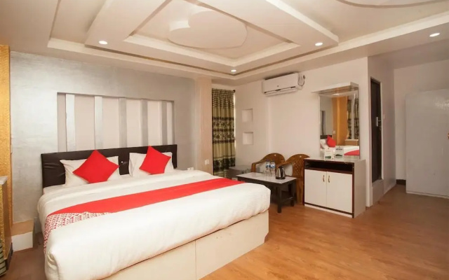 OYO 776 Hotel R Valley View & Family Restaurant