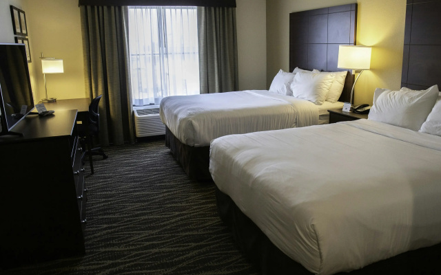 Cobblestone Hotel & Suites - Two Rivers