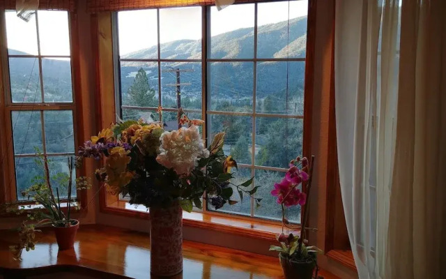 Mountain View Chalet