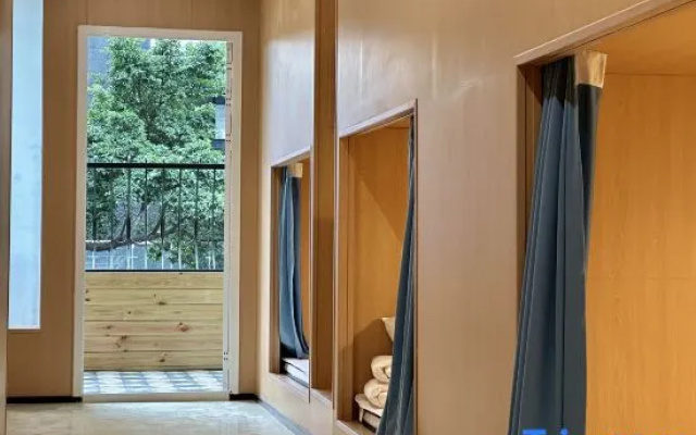 WoPing Youth Hostel（Beijing Road Store, Female Only）