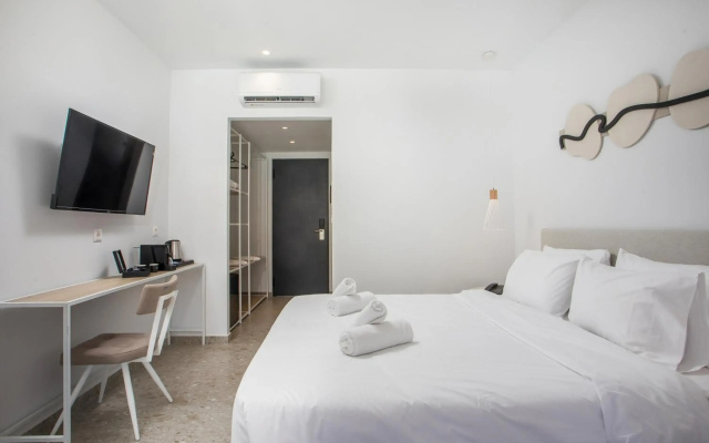 Aiora Aqua Resort